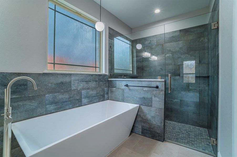 Furnished interior view inside a new home in , Dallas (Image 10).