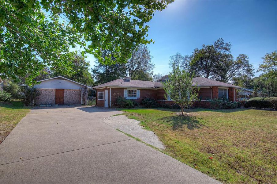 Image 35 of a home in .