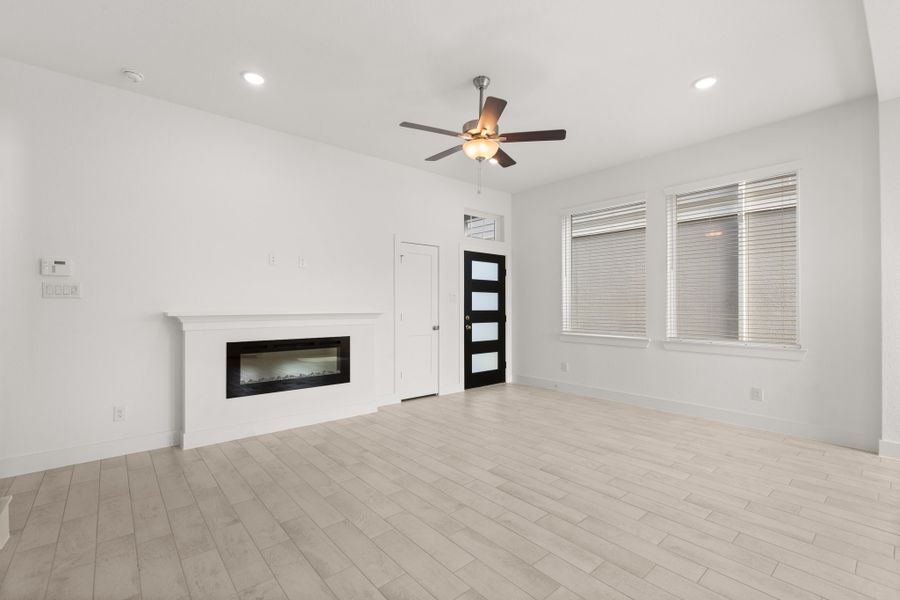 Spacious, unfurnished interior of a new home in Meridiana, Manvel (Image 17).