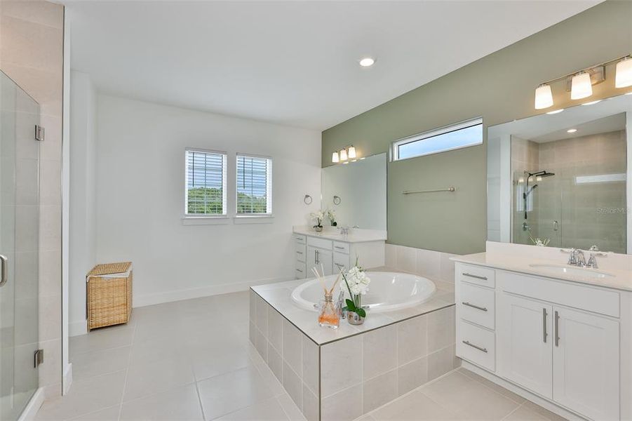 Furnished interior view inside a new home in , Apollo Beach (Image 48).