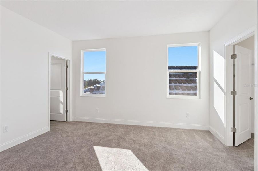 Spacious, unfurnished interior of a new home in Tamarack at Two Rivers, Zephyrhills (Image 29).