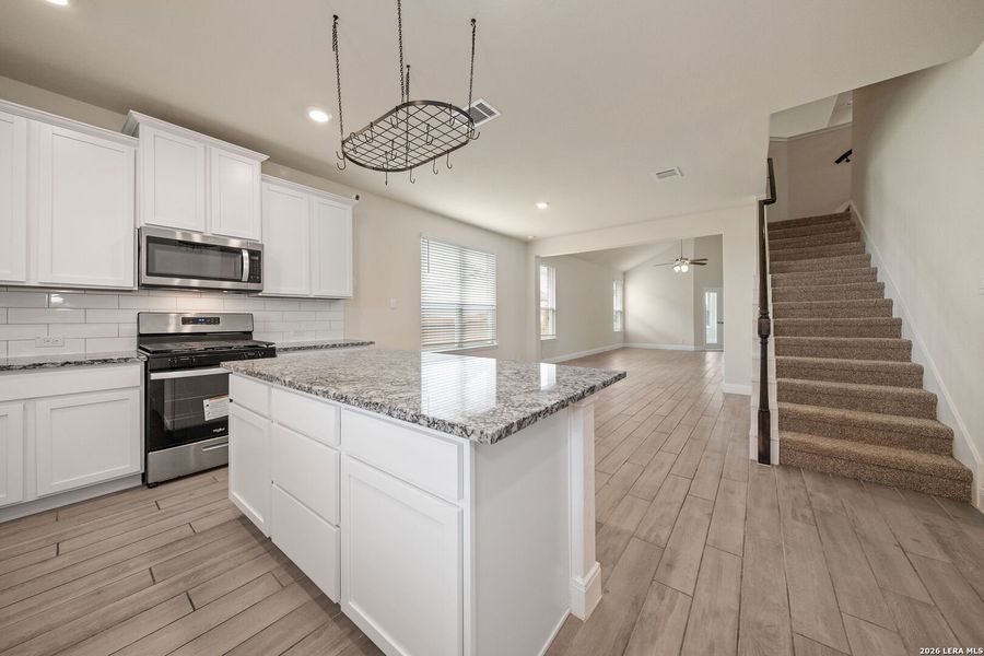Furnished interior view inside a new home in Steele Creek, Cibolo (Image 7).