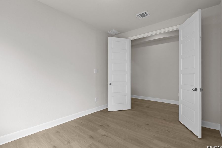 Spacious, unfurnished interior of a new home in Veramendi, New Braunfels (Image 26).