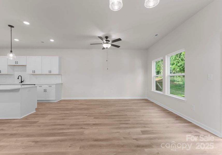 Image 18 of a home in .