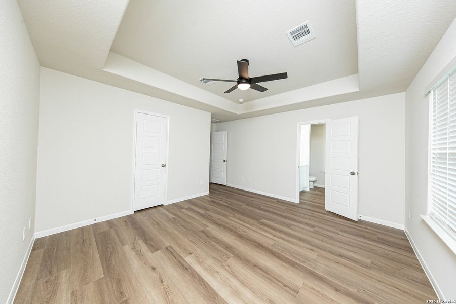 Spacious, unfurnished interior of a new home in Applewhite Meadows, San Antonio (Image 9). Spacious, unfurnished interior of a new home in Applewhite Meadows, San Antonio (Image 9).