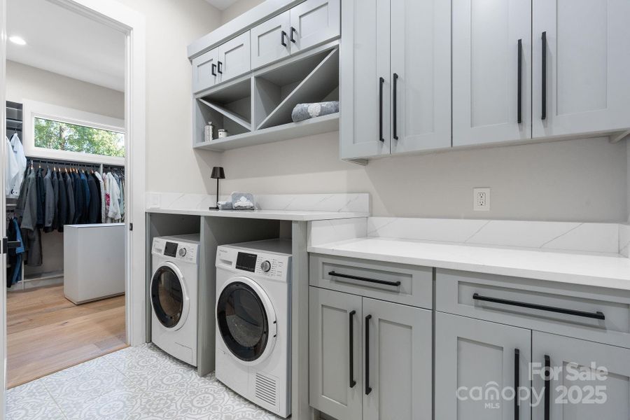 Close-up of interior finishes inside a home in , Terrell (Image 17).