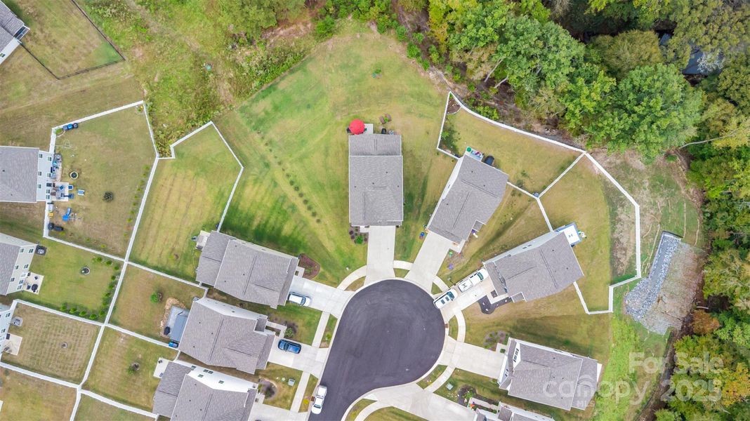 Large lot - aerial view