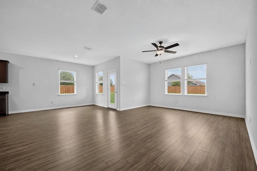 Spacious, unfurnished interior of a new home in River Ridge, Crandall (Image 17).