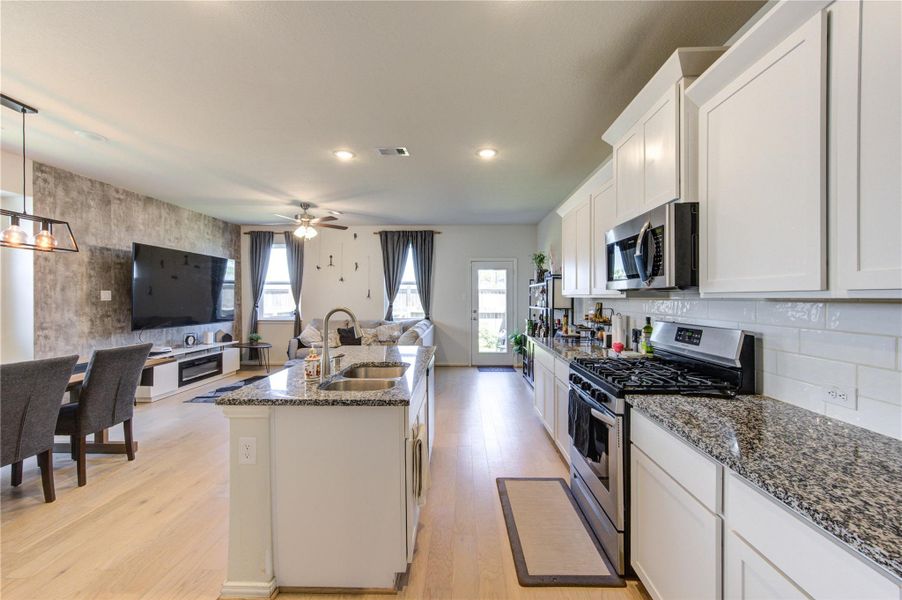 Furnished interior view inside a new home in , Katy (Image 34). Furnished interior view inside a new home in , Katy (Image 34).