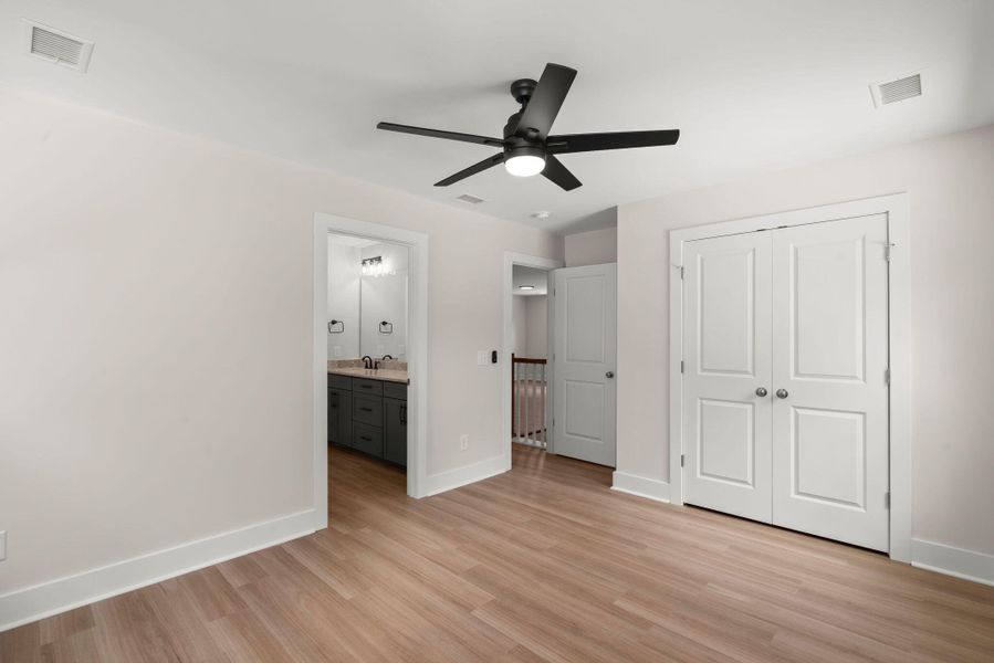 Spacious, unfurnished interior of a new home in , Hollywood (Image 31).