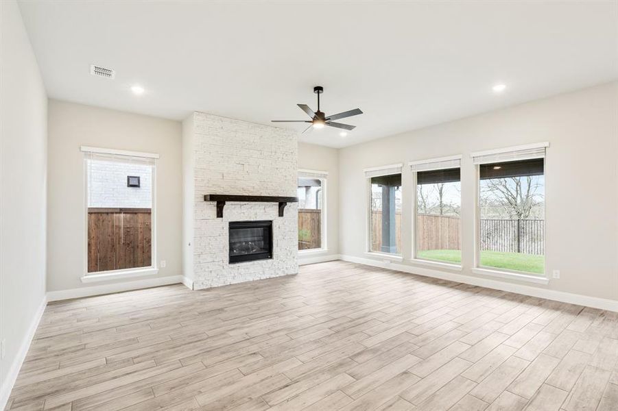 Spacious, unfurnished interior of a new home in Sonoma Verde, McLendon-Chisholm (Image 18).