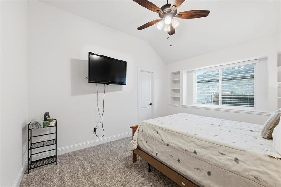 Guest bedroom Guest bedroom