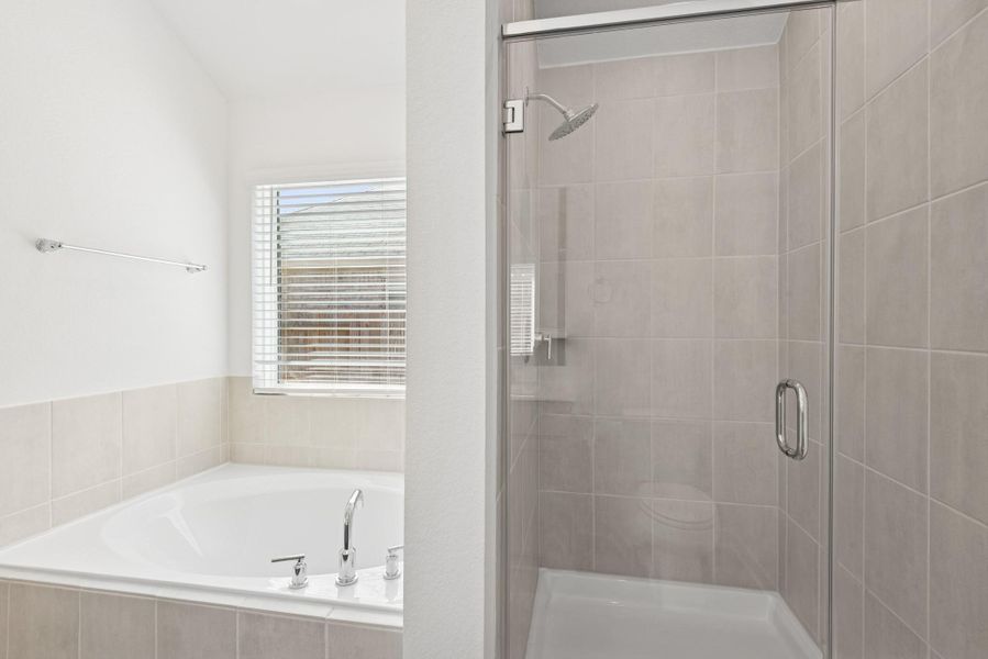 Close-up of interior finishes inside a home in Miller's Pond, Rosenberg (Image 12).