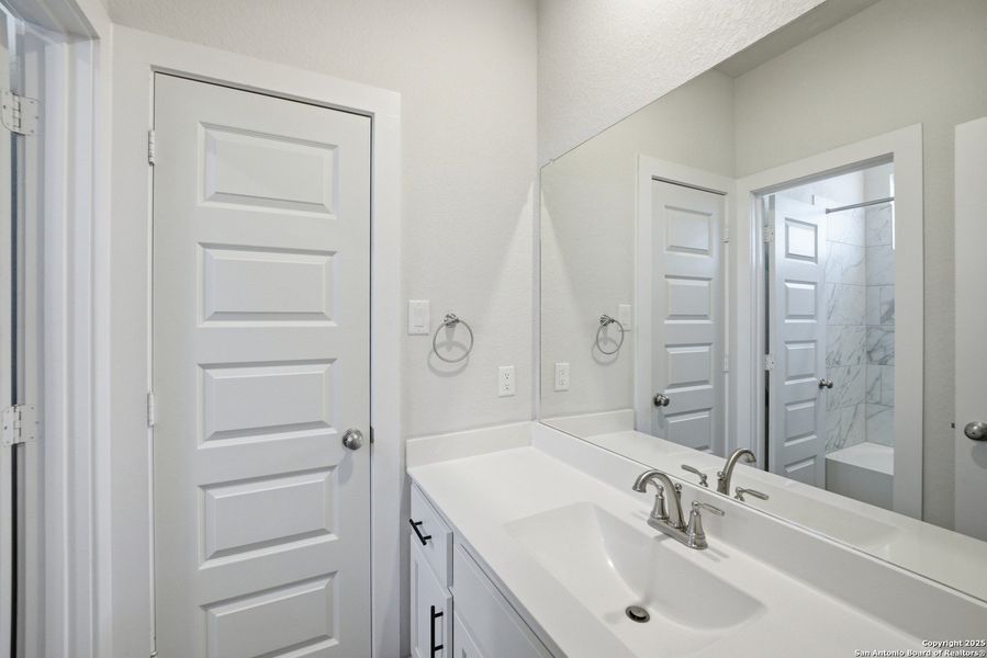 Furnished interior view inside a new home in August Fields, New Braunfels (Image 8). Furnished interior view inside a new home in August Fields, New Braunfels (Image 8).