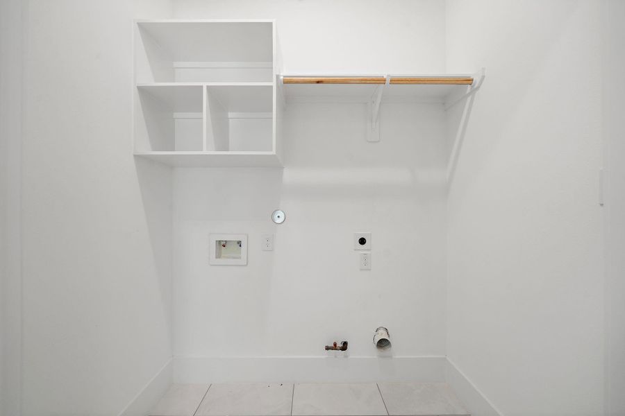 Spacious, unfurnished interior of a new home in , Houston (Image 20).