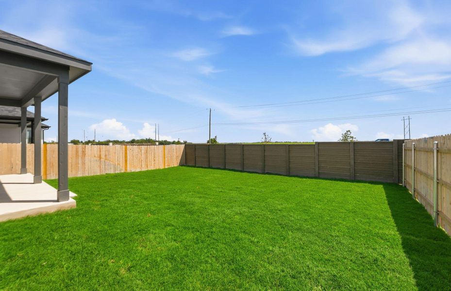 Exterior details and patio area of a home in Kuempel Farms, Pflugerville (Image 3).