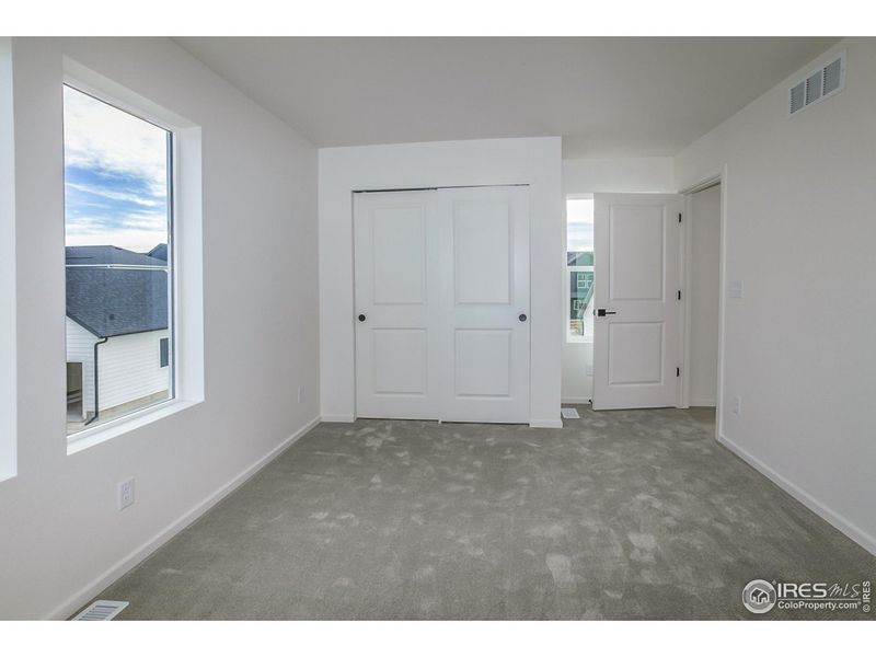 Spacious, unfurnished interior of a new home in , Fort Collins (Image 24).