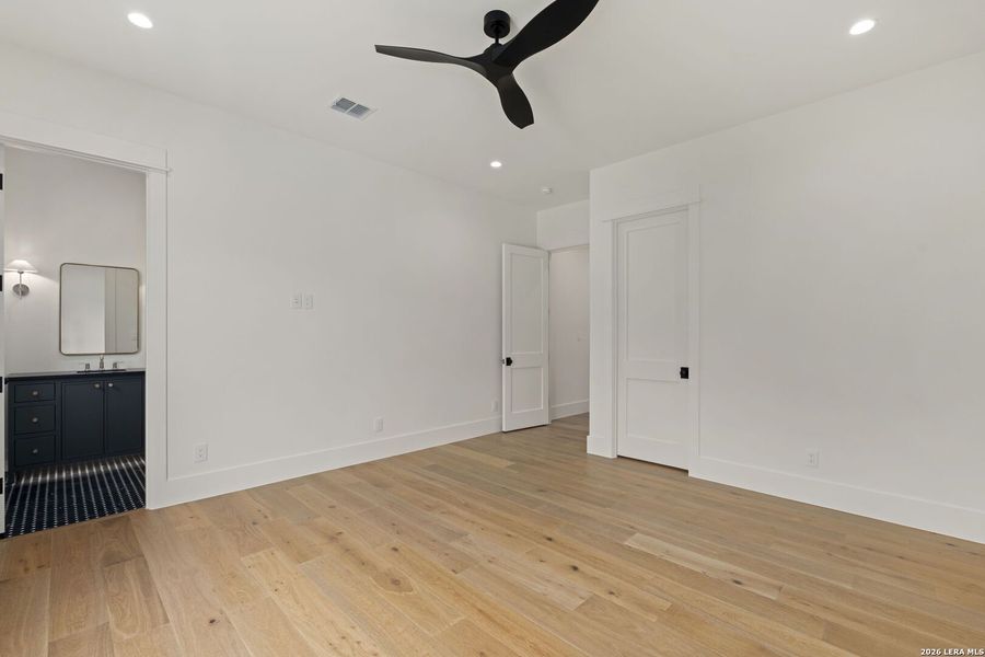 Spacious, unfurnished interior of a new home in , Boerne (Image 20). Spacious, unfurnished interior of a new home in , Boerne (Image 20).