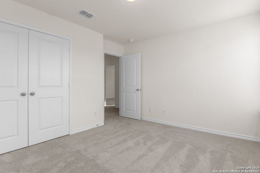 Spacious, unfurnished interior of a new home in Medina Crossing, Von Ormy (Image 15).
