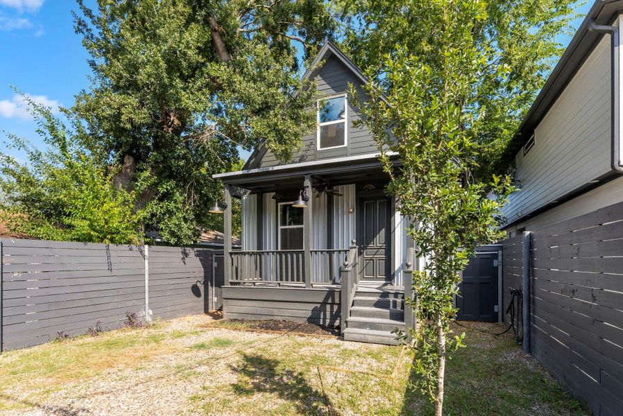 Exterior details and patio area of a home in , Houston (Image 22). Exterior details and patio area of a home in , Houston (Image 22).