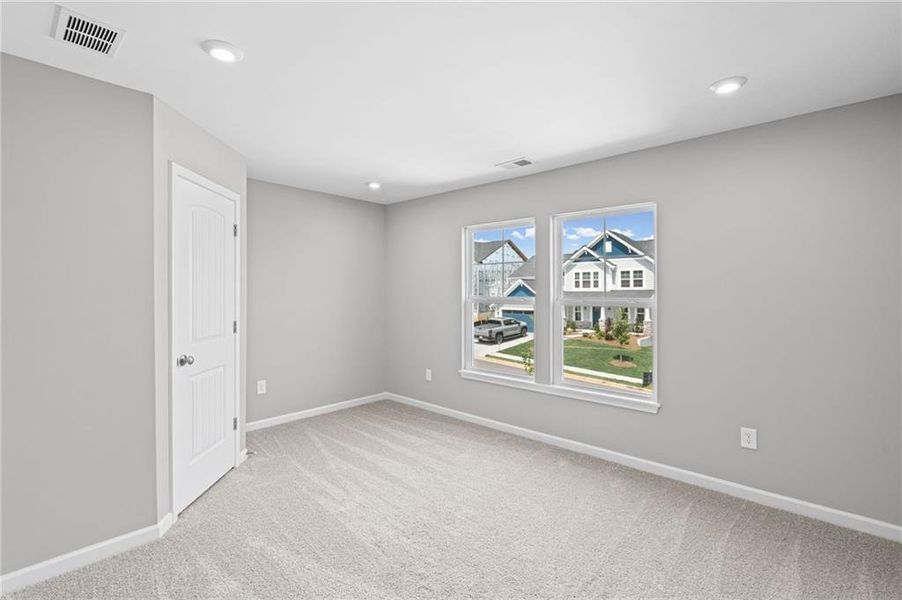 Spacious, unfurnished interior of a new home in Twin Lakes, Hoschton (Image 48).