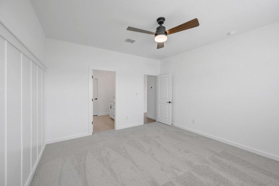 Private primary suite Private primary suite