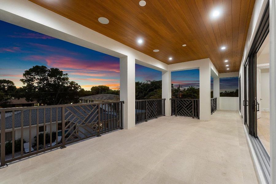 Treetop Sunset Views