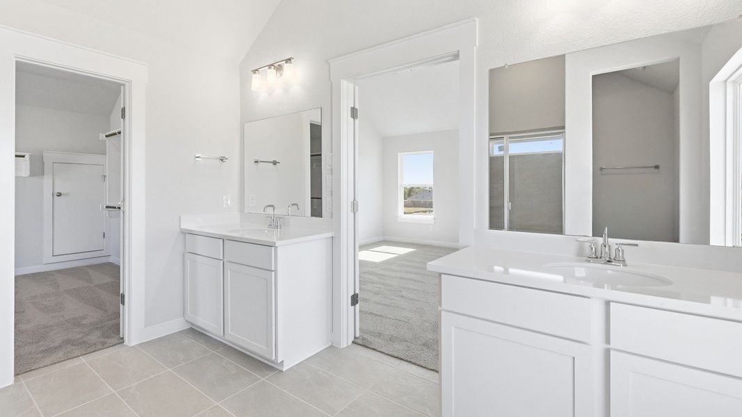 Furnished interior view inside a new home in Creeks Crossing, Elgin (Image 14).