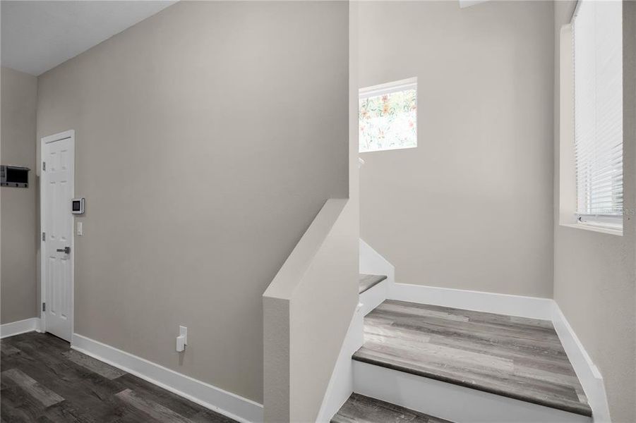 Spacious, unfurnished interior of a new home in , Tampa (Image 23).