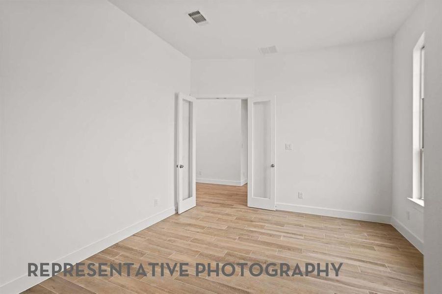Spacious, unfurnished interior of a new home in Furst Ranch, Flower Mound (Image 20). Spacious, unfurnished interior of a new home in Furst Ranch, Flower Mound (Image 20).