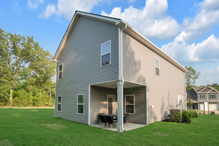 Exterior details and patio area of a home in Jackson Hills, Clarksville (Image 3).