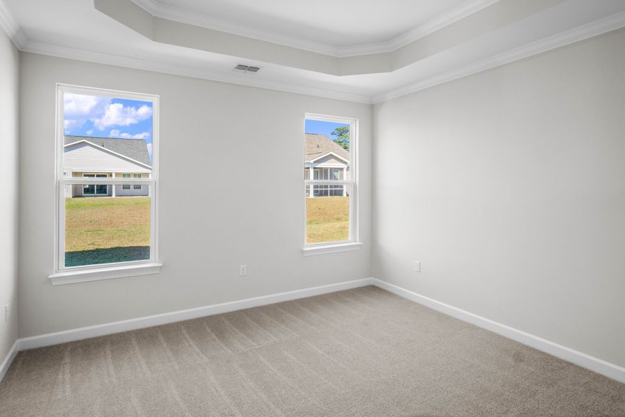 Spacious, unfurnished interior of a new home in Coastal Club of the Carolinas, Calabash (Image 9).