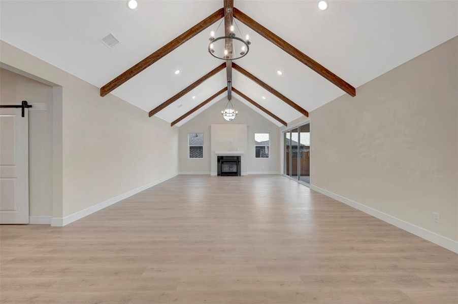 Spacious, unfurnished interior of a new home in Elevon, Lavon (Image 29).