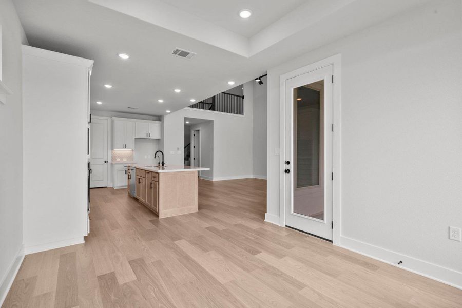 From Casual Dining to Kitchen From Casual Dining to Kitchen