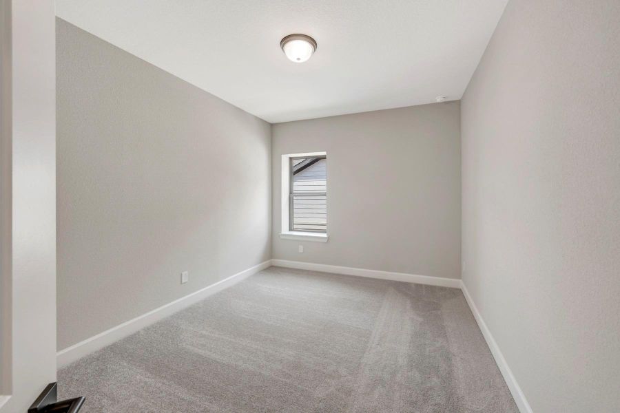 Spacious, unfurnished interior of a new home in Kresston - Enclave Collection, Magnolia (Image 30).
