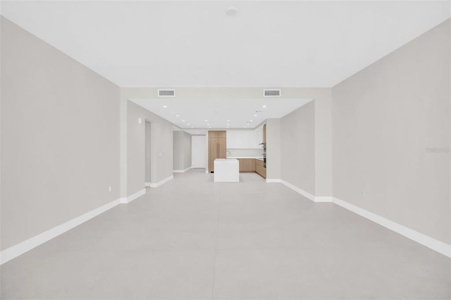 Spacious, unfurnished interior of a new home in , St. Petersburg (Image 69).