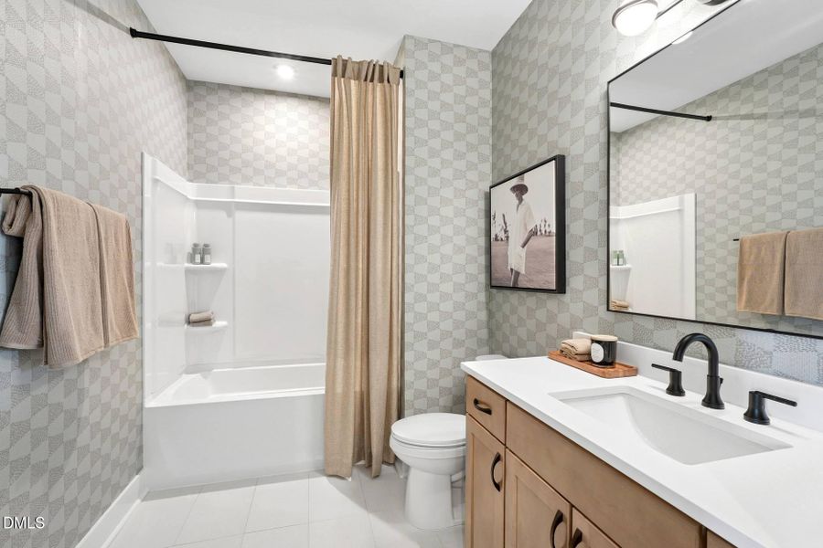 14. Twinleaf Townes_Piper Model_Bath 2_6