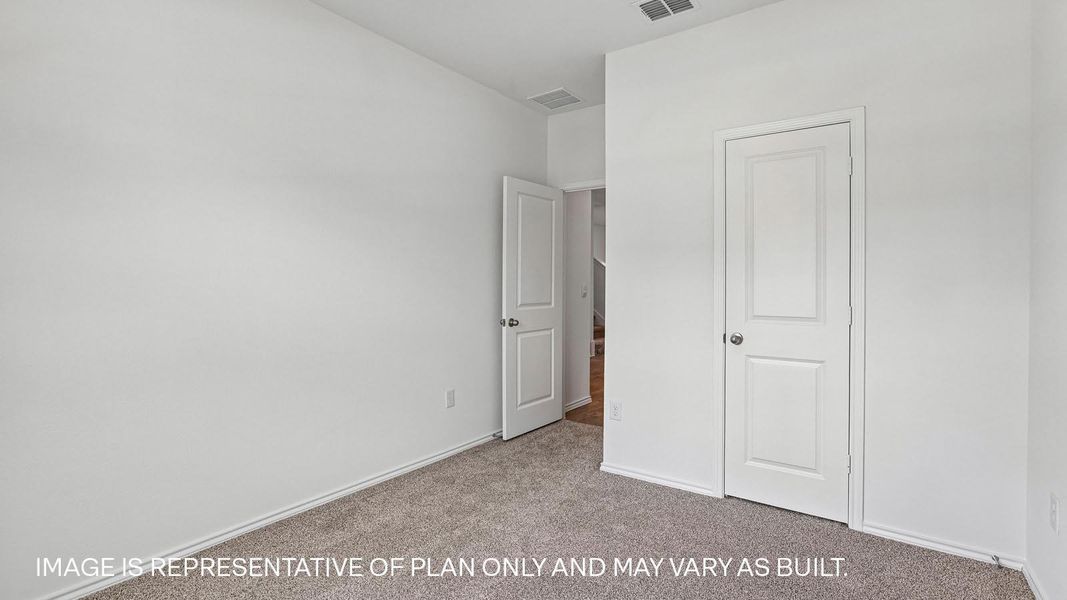 Spacious, unfurnished interior of a new home in Valverde, Bastrop (Image 26).