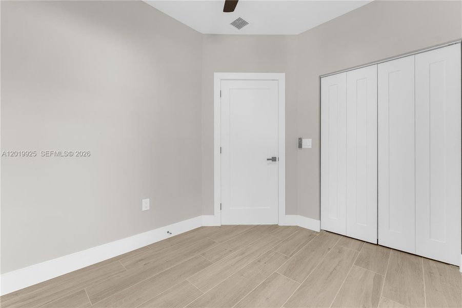 Spacious, unfurnished interior of a new home in , Miami (Image 28).