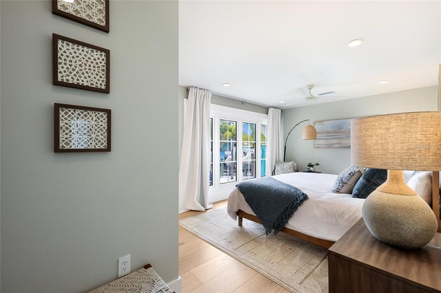 Furnished interior view inside a new home in , Bradenton Beach (Image 53).