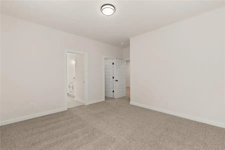 Spacious, unfurnished interior of a new home in , Flowery Branch (Image 50).