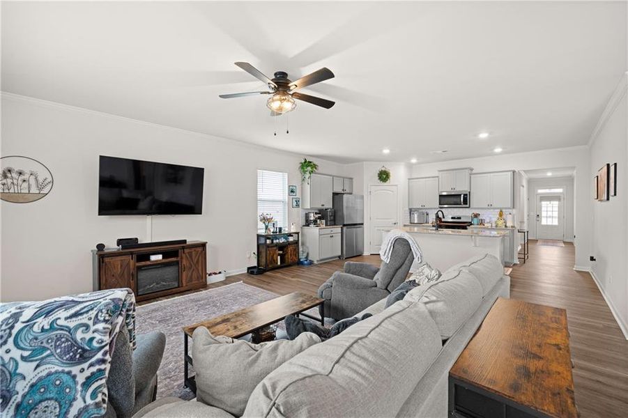 Furnished interior view inside a new home in Lost Creek, Dallas (Image 51).