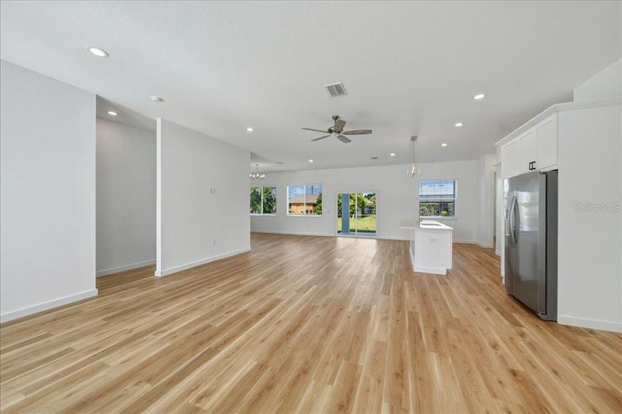 Spacious, unfurnished interior of a new home in , Punta Gorda (Image 54).
