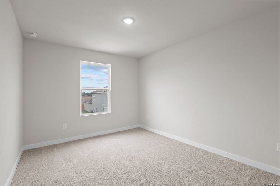 Spacious, unfurnished interior of a new home in Mesa Vista, San Antonio (Image 24).