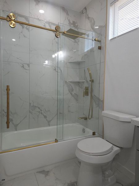 Furnished interior view inside a new home in , Baytown (Image 8).