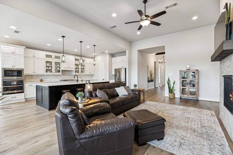 Furnished interior view inside a new home in La Cima, San Marcos (Image 8).