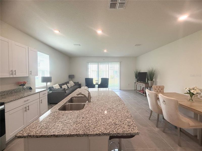 Furnished interior view inside a new home in , Kissimmee (Image 7).