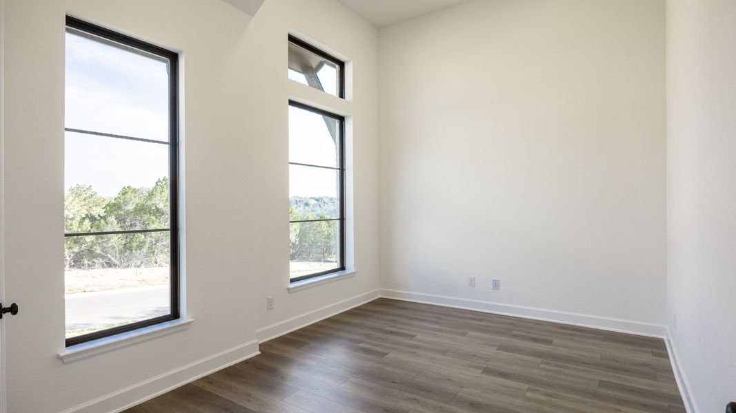 Spacious, unfurnished interior of a new home in Wolf Ranch 56', Georgetown (Image 20).