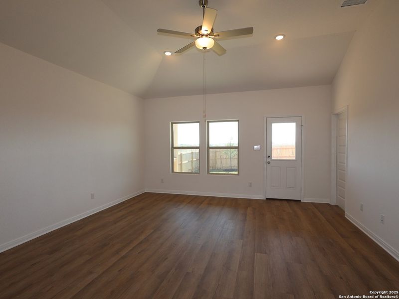 Spacious, unfurnished interior of a new home in Paloma Park, Converse (Image 25). Spacious, unfurnished interior of a new home in Paloma Park, Converse (Image 25).