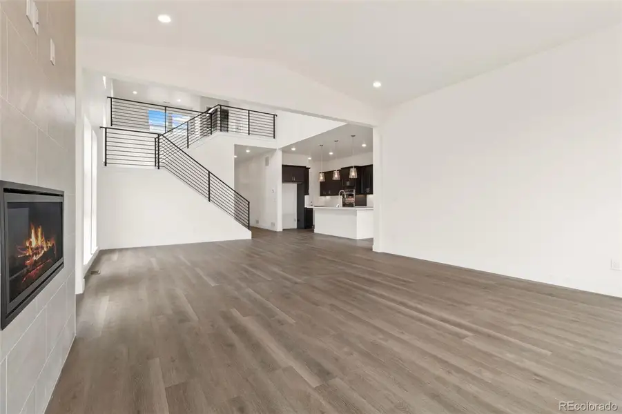 Spacious, unfurnished interior of a new home in Kitchel Lake at Serratoga Falls, Timnath (Image 8).